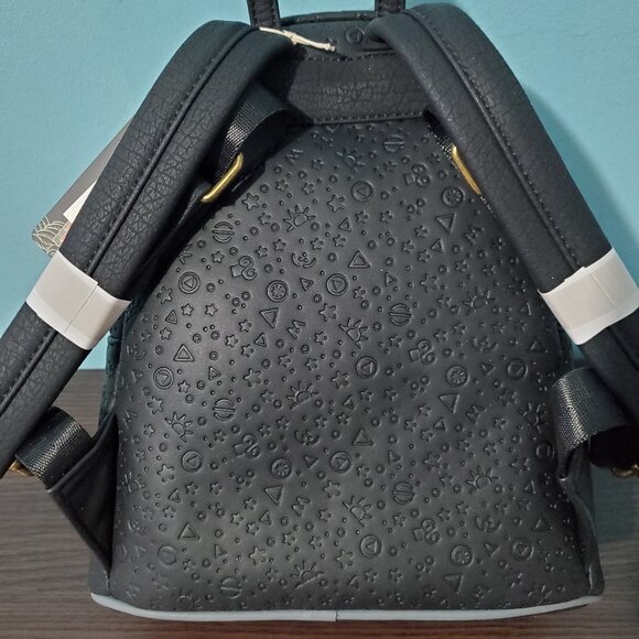 NWT Loungefly Hocus Pocus Chibi Mini Backpack - Picture 5 of 7